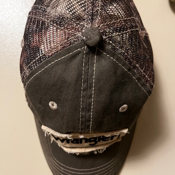 Wrangler hat with Logo Patch - Picture 2 of 2